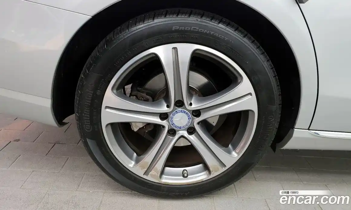 Mercedes-Benz E-Class 2017 2.0 Автомат в Москве № 623631, фото 5