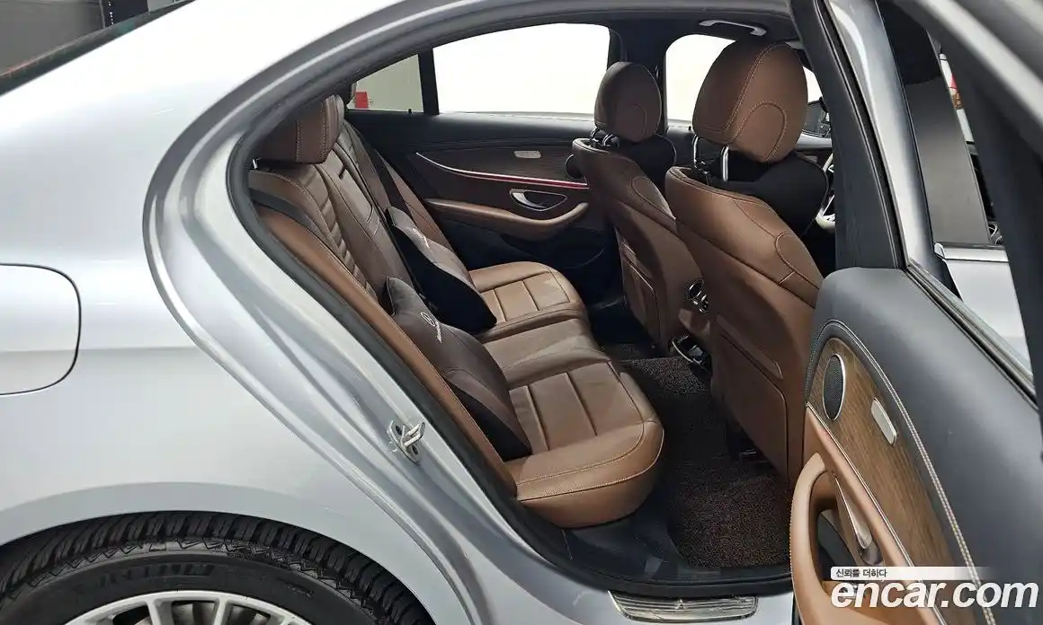 Mercedes-Benz E-Class 2021 2.0 Автомат в Москве № 623717, фото 12