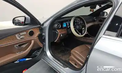 Mercedes-Benz E-Class 2021 2.0 Автомат в Москве № 623717, миниатюра 10