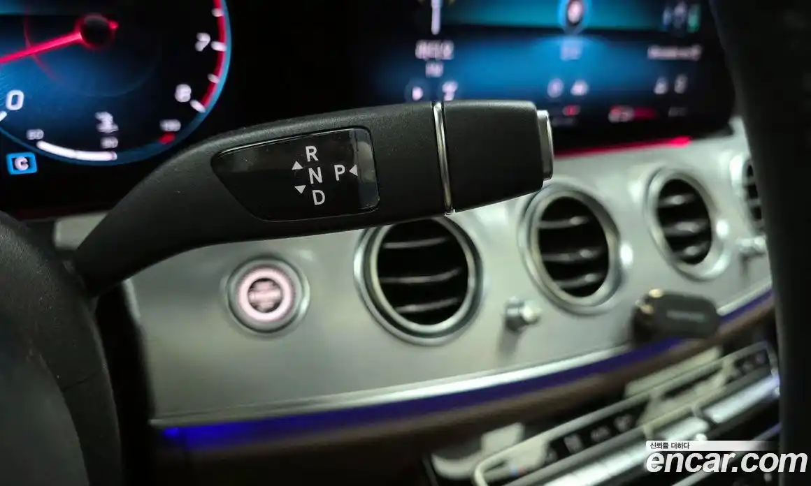 Mercedes-Benz E-Class 2021 2.0 Автомат в Москве № 623833, фото 9