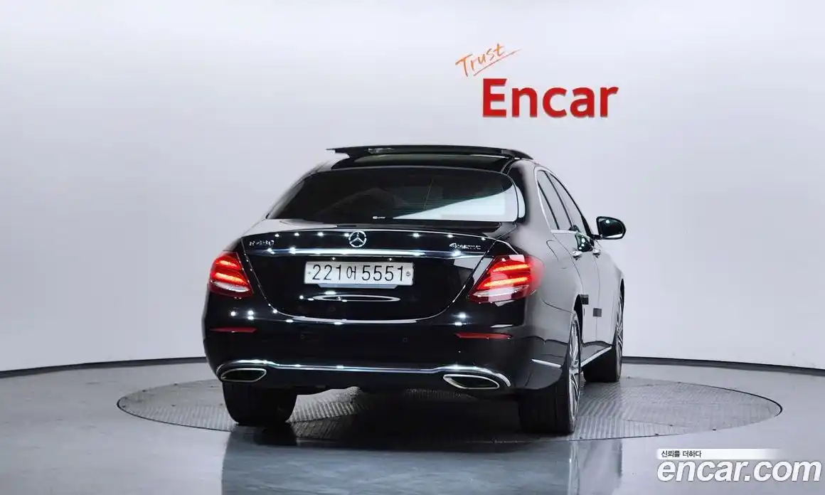 Mercedes-Benz E-Class 2020 3.0 Автомат в Москве № 624000, фото 4