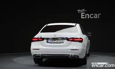 Mercedes-Benz E-Class 2021 2.0 Автомат в Москве № 624130, миниатюра 4