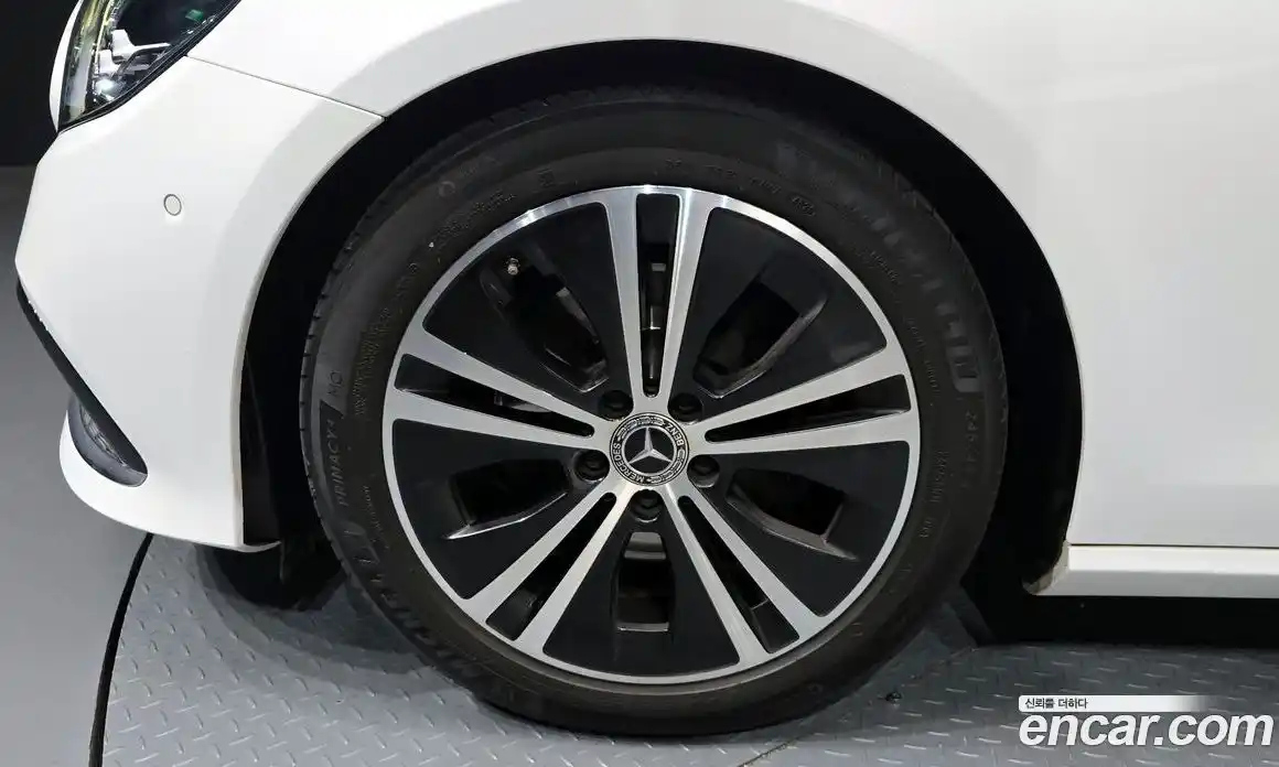 Mercedes-Benz E-Class 2021 2.0 Автомат в Москве № 624130, фото 5