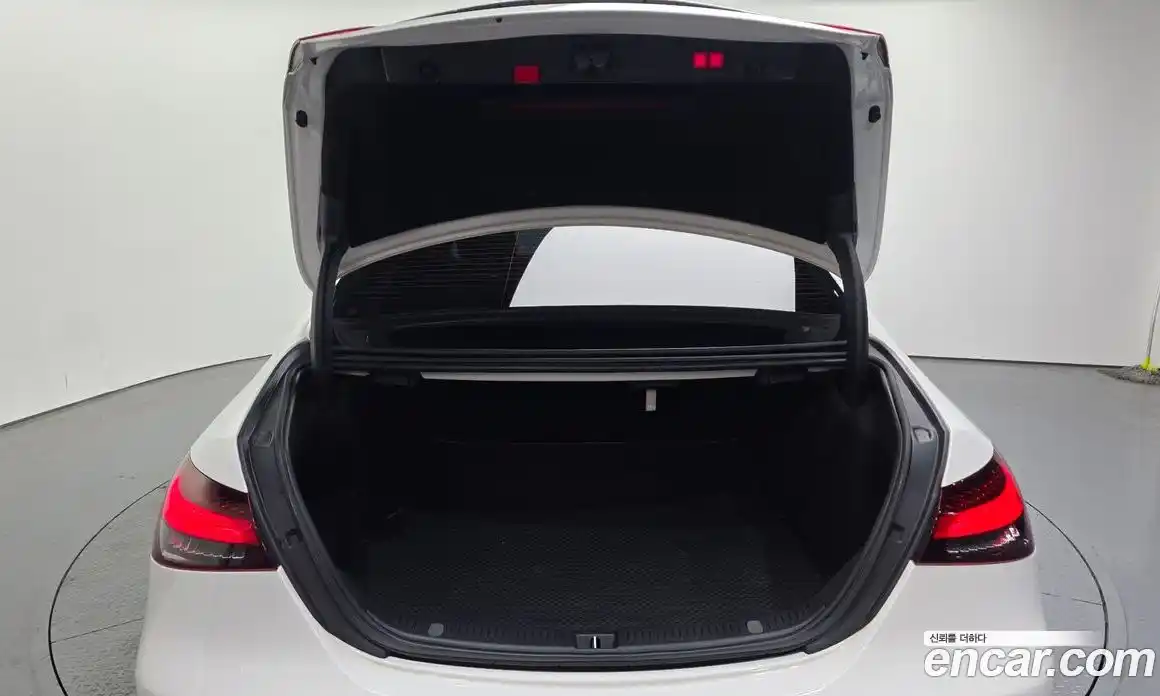 Mercedes-Benz E-Class 2022 2.0 Автомат в Москве № 624149, фото 20