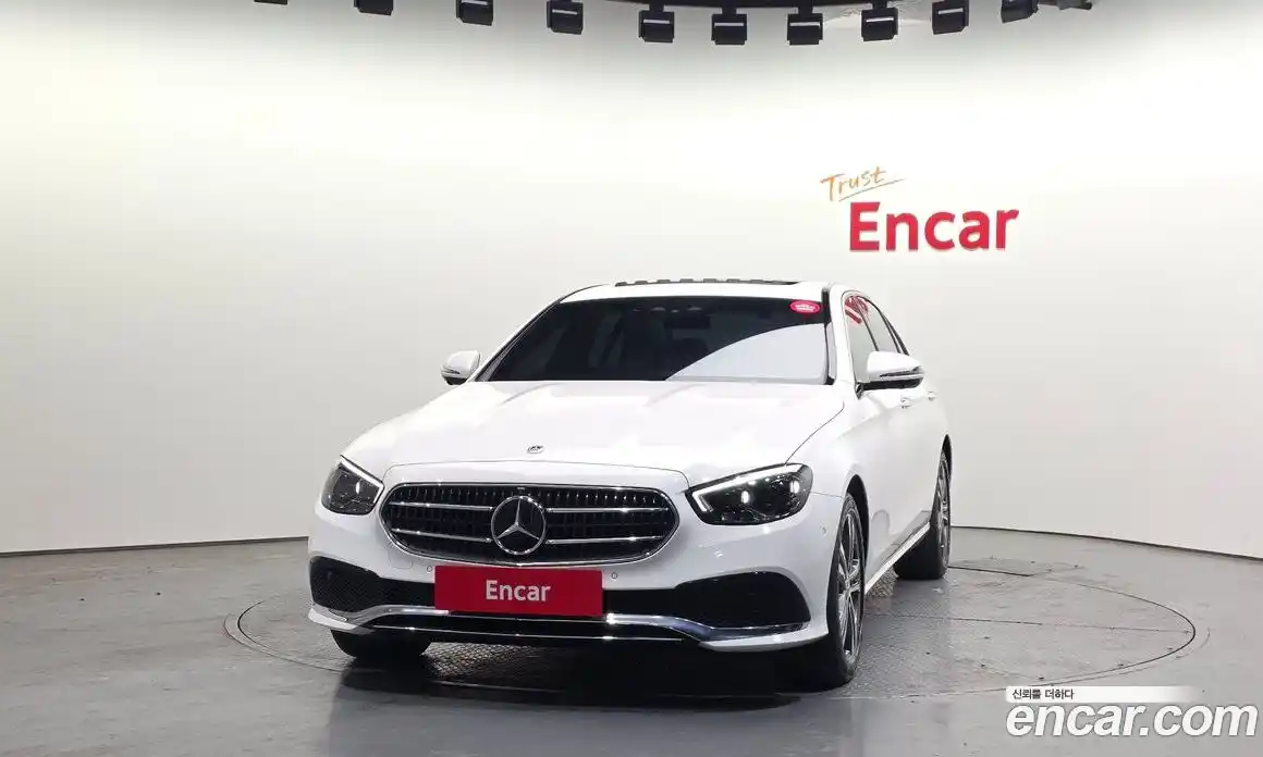 Mercedes-Benz E-Class 2022 2.0 Автомат в Москве № 624149, фото 3