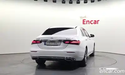 Mercedes-Benz E-Class 2022 2.0 Автомат в Москве № 624149, миниатюра 4
