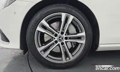 Mercedes-Benz E-Class 2022 2.0 Автомат в Москве № 624149, миниатюра 5