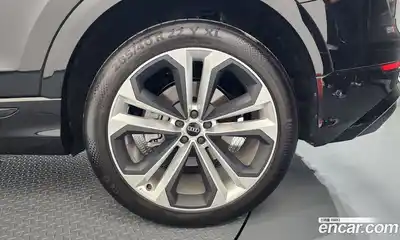 Audi Q8 2025 3.0 Автомат в Москве № 624612, миниатюра 5