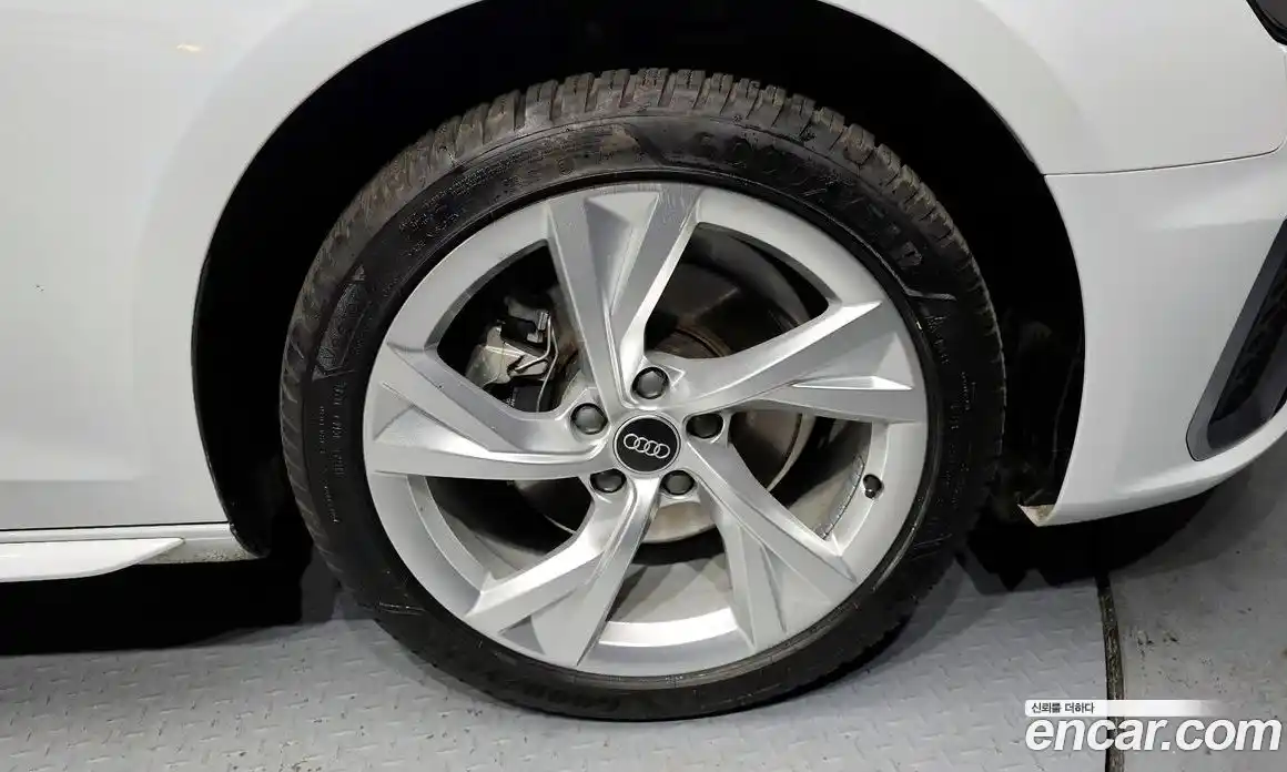 Audi A4 2021 2.0 Автомат в Москве № 625107, фото 5