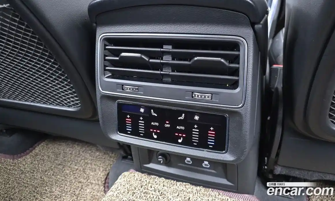 Audi Q8 2022 3.0 Автомат в Москве № 625129, фото 19