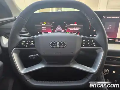 Audi Q5 2025 2.0 Автомат в Москве № 625858, миниатюра 12