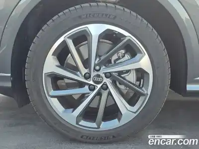 Audi Q5 2025 2.0 Автомат в Москве № 625858, миниатюра 5