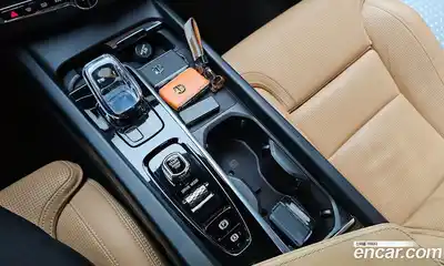 Volvo XC60 2021 2.0 Автомат в Москве № 626333, миниатюра 9