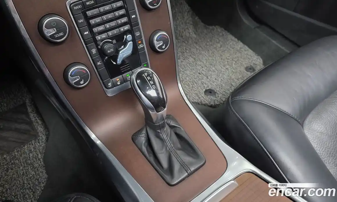 Volvo S80 2014 2.0 Автомат в Москве № 626406, фото 9