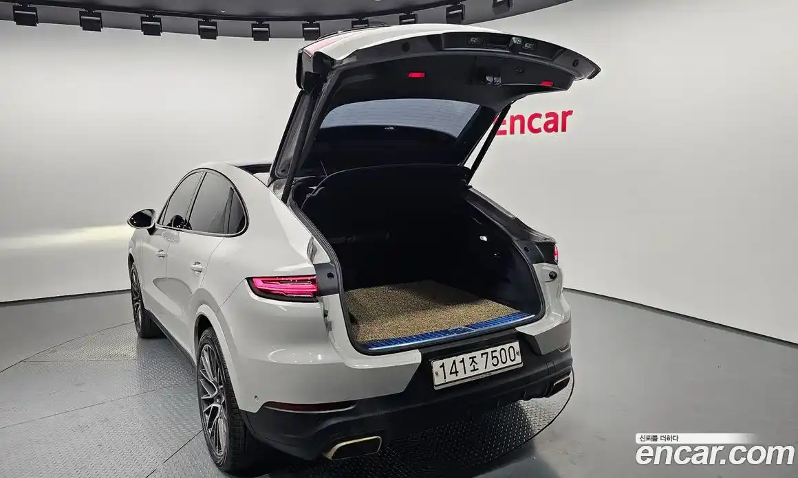 Porsche Cayenne 2021 3.0 Автомат в Москве № 626745, фото 20