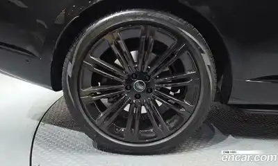 Land Rover Range-Rover 2024 4.4 Автомат в Москве № 627316, миниатюра 5