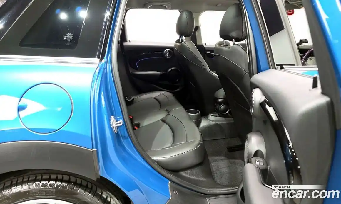 Mini Cooper 2022 1.5 Автомат в Москве № 627723, фото 12