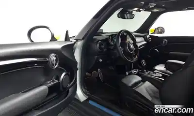 Mini Cooper 2022 Автомат в Москве № 627777, миниатюра 11