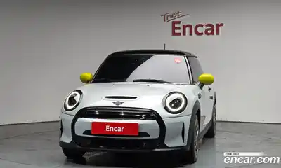 Mini Cooper 2022 Автомат в Москве № 627777, миниатюра 3