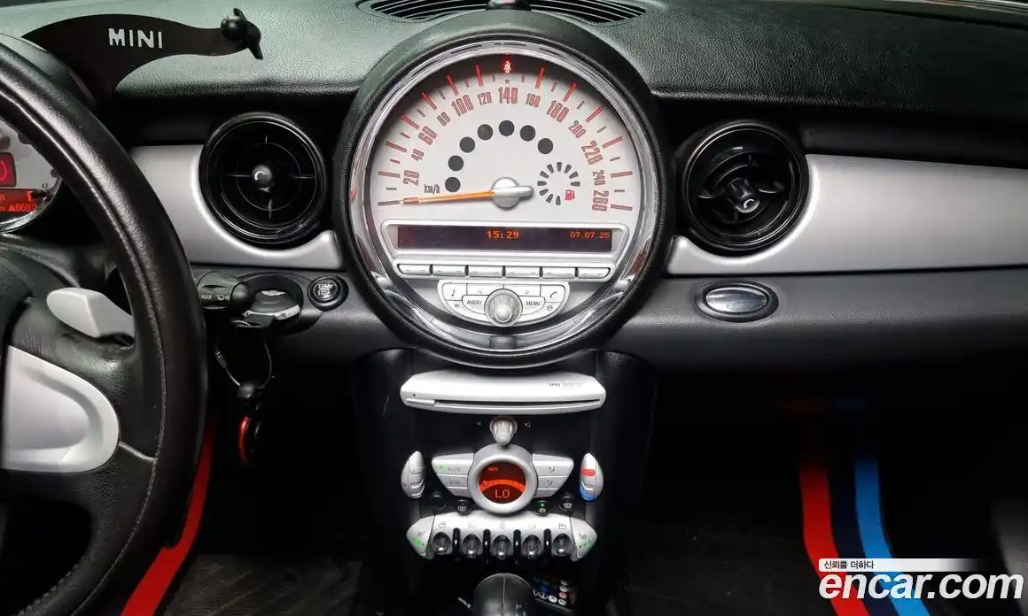 Mini Cooper 2009 1.6 Автомат в Москве № 628182, фото 14