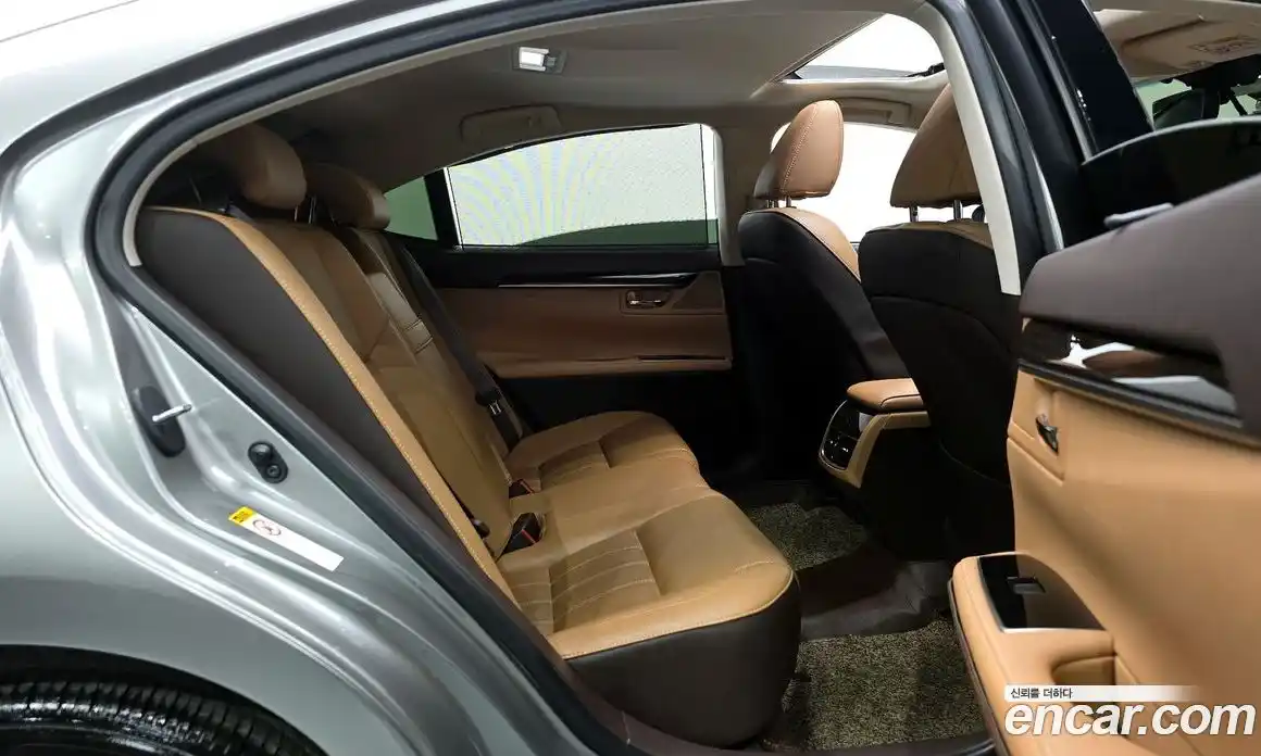 Lexus ES 2016 2.5 Автомат в Москве № 628604, фото 12