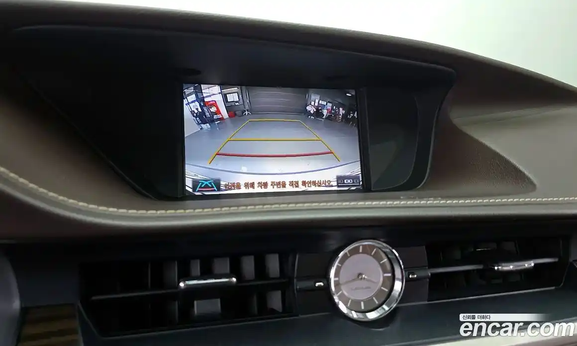 Lexus ES 2016 2.5 Автомат в Москве № 628604, фото 15