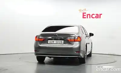 Lexus ES 2016 2.5 Автомат в Москве № 628604, миниатюра 4