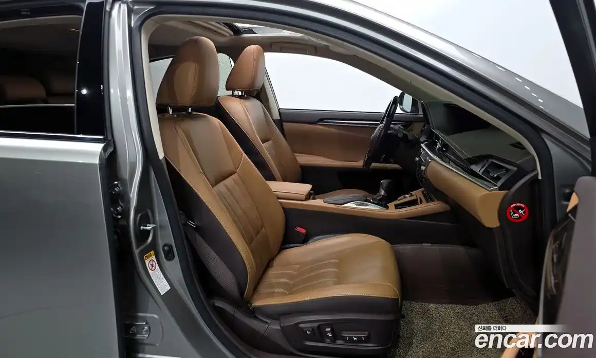 Lexus ES 2016 2.5 Автомат в Москве № 628604, фото 10