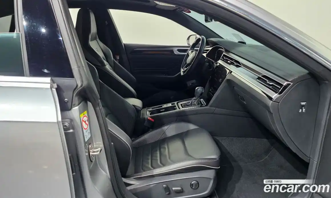 Volkswagen Arteon 2023 2.0 Автомат в Москве № 628900, фото 11