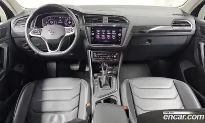 Volkswagen Tiguan 2023 2.0 Автомат в Москве № 628951, миниатюра 7