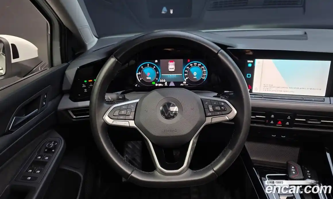 Volkswagen Golf 2023 2.0 Автомат в Москве № 628987, фото 13