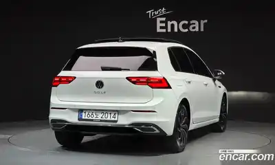 Volkswagen Golf 2023 2.0 Автомат в Москве № 628987, миниатюра 2