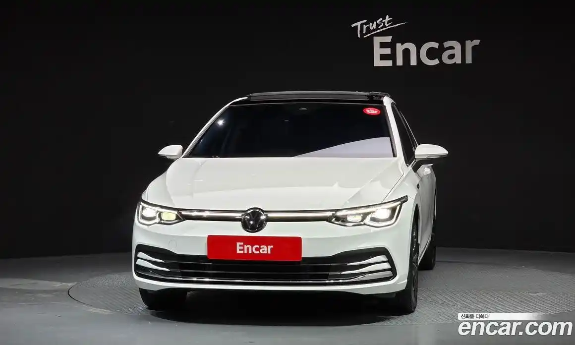 Volkswagen Golf 2023 2.0 Автомат в Москве № 628987, фото 3