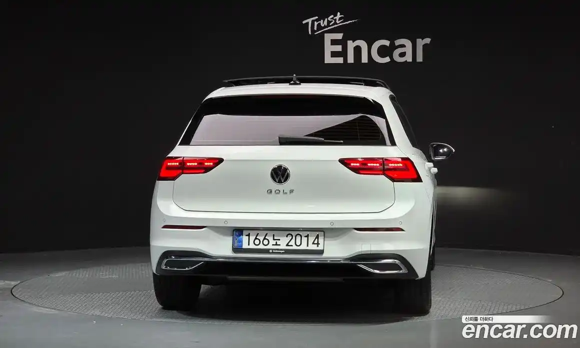 Volkswagen Golf 2023 2.0 Автомат в Москве № 628987, фото 4