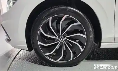 Volkswagen Golf 2023 2.0 Автомат в Москве № 628987, миниатюра 5