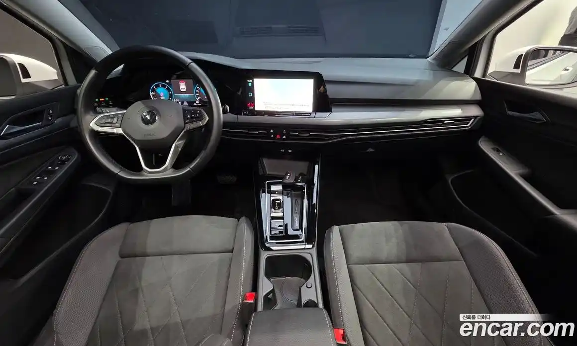 Volkswagen Golf 2023 2.0 Автомат в Москве № 628987, фото 7