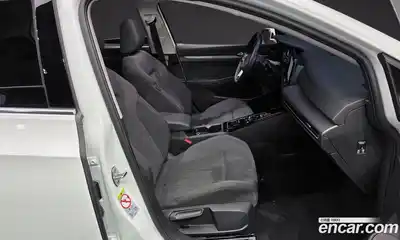 Volkswagen Golf 2023 2.0 Автомат в Москве № 628987, миниатюра 10