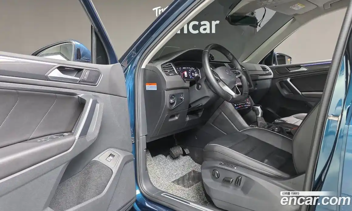 Volkswagen Tiguan 2023 2.0 Автомат в Москве № 628988, фото 13