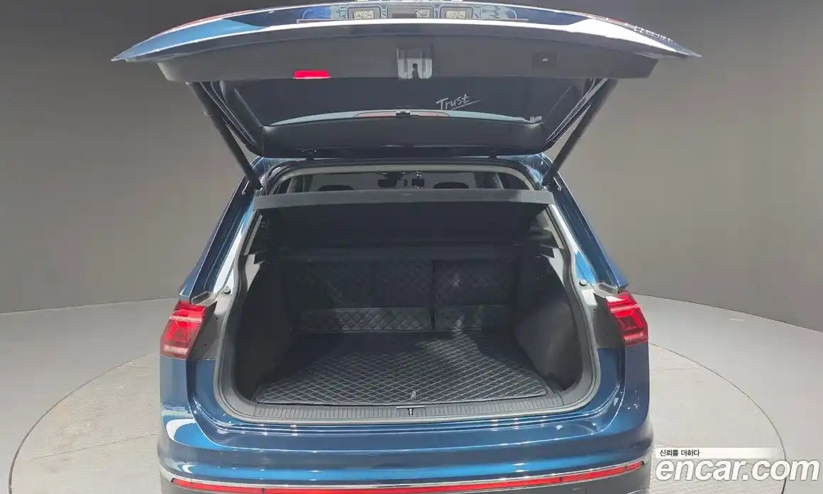 Volkswagen Tiguan 2023 2.0 Автомат в Москве № 628988, фото 20