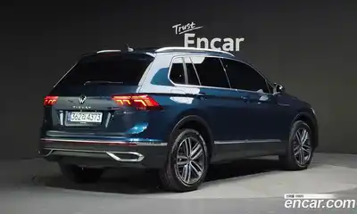 Volkswagen Tiguan 2023 2.0 Автомат в Москве № 628988, миниатюра 2