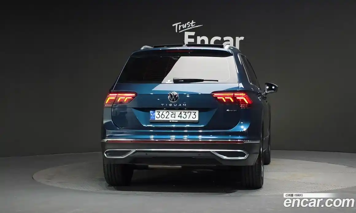 Volkswagen Tiguan 2023 2.0 Автомат в Москве № 628988, фото 4