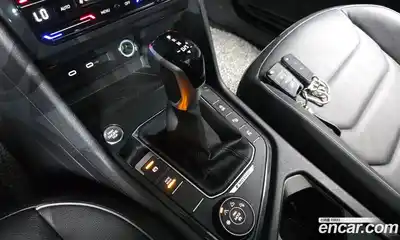 Volkswagen Tiguan 2023 2.0 Автомат в Москве № 628988, миниатюра 9