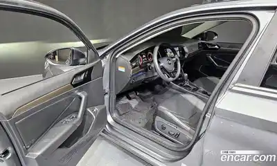 Volkswagen Jetta 2020 1.4 Автомат в Москве № 628995, миниатюра 10