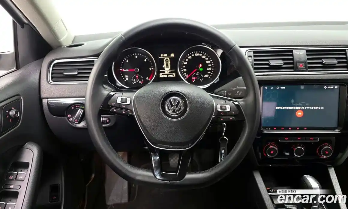 Volkswagen Jetta 2015 2.0 Автомат в Москве № 629150, фото 13