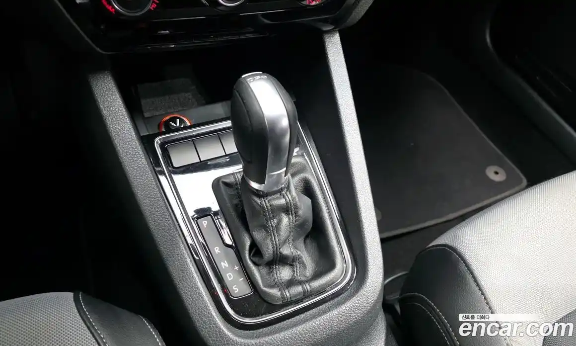 Volkswagen Jetta 2015 2.0 Автомат в Москве № 629150, фото 9