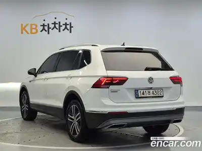 Volkswagen Tiguan 2020 2.0 Автомат в Москве № 629313, миниатюра 2