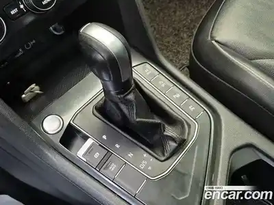 Volkswagen Tiguan 2020 2.0 Автомат в Москве № 629313, миниатюра 9