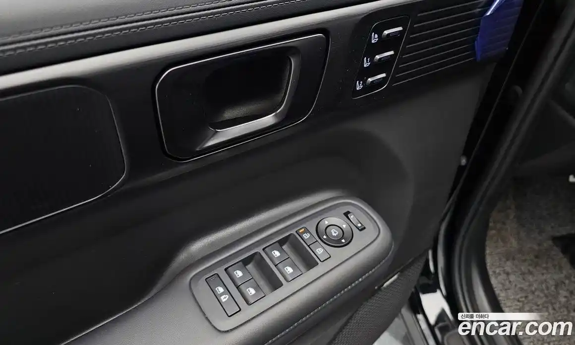 Hyundai Santa Fe 2024 1.6 Автомат в Москве № 124786, фото 16