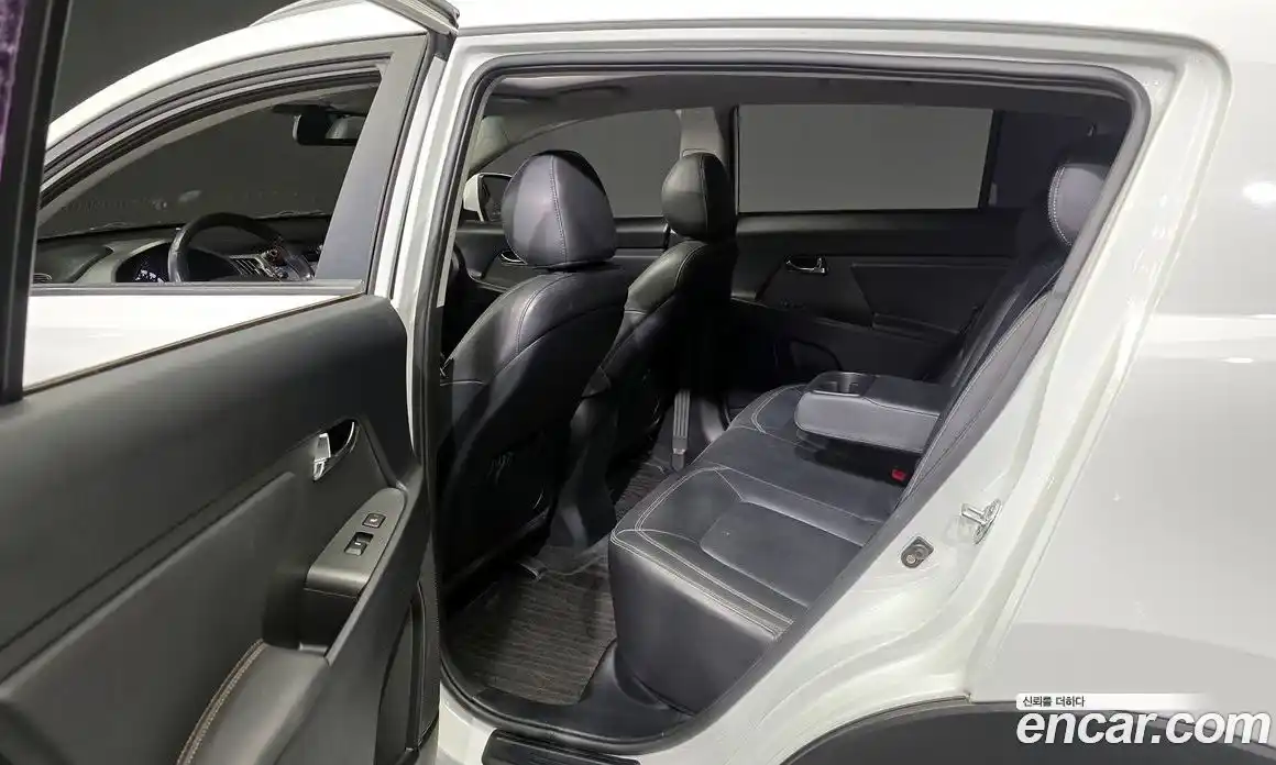 Kia Sportage 2013 2.0 Автомат в Москве № 132871, фото 11