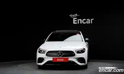 Mercedes-Benz E-Class 2023 2.0 Автомат в Москве № 140429, миниатюра 3